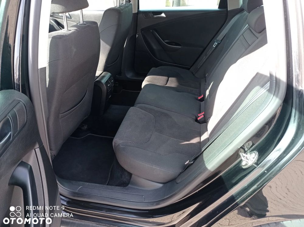 Volkswagen Passat 2.0 TDI Comfortline - 6