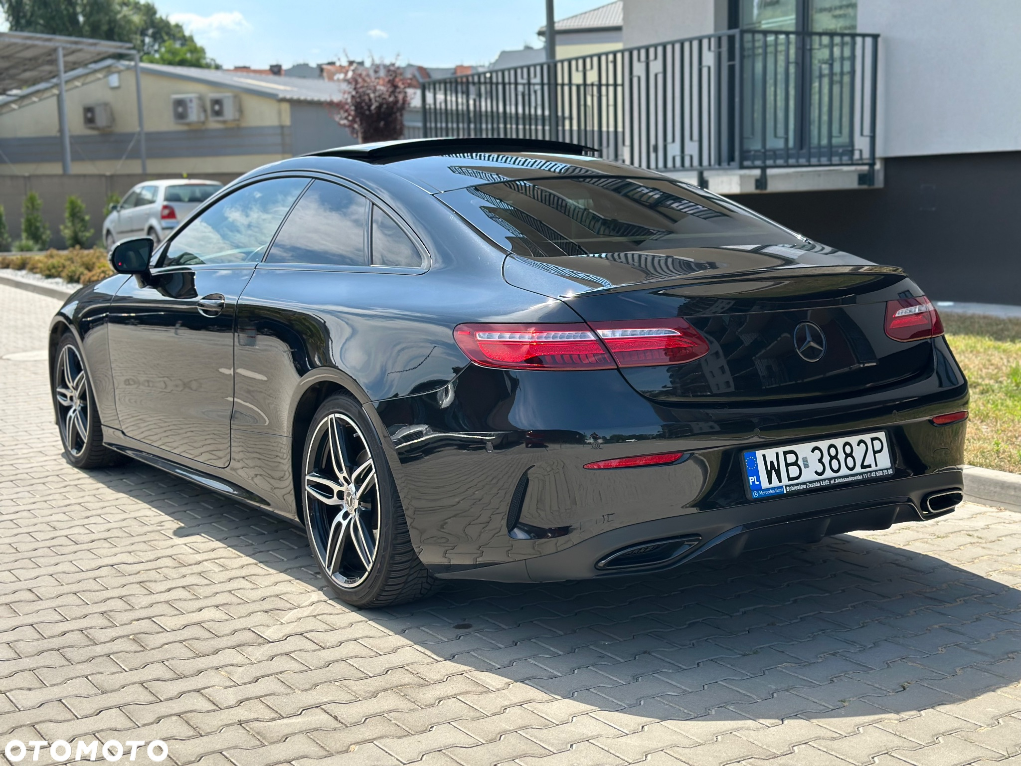 Mercedes-Benz Klasa E 220 d Coupe 9G-TRONIC - 4