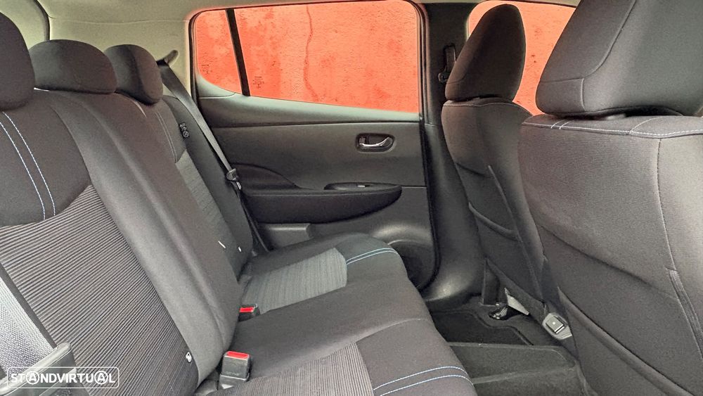 Nissan Leaf N-Connecta - 10