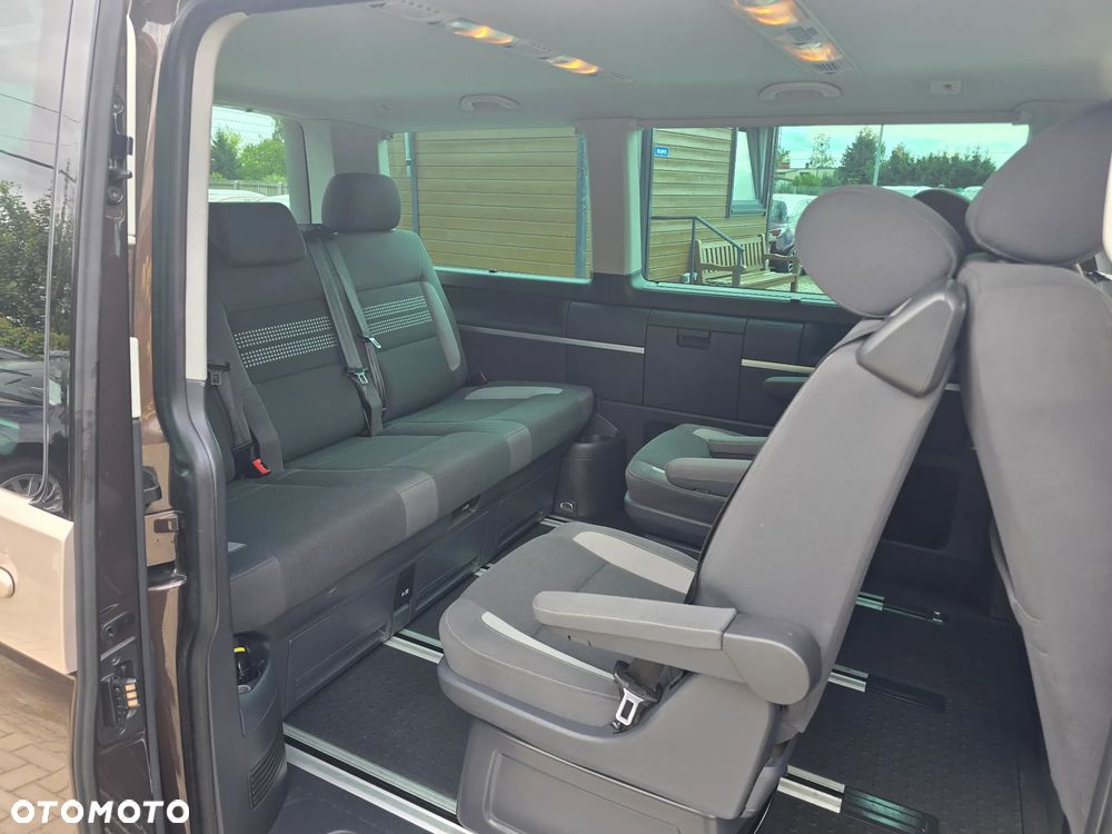 Volkswagen Multivan - 11