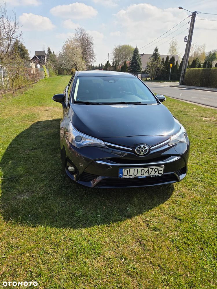 Toyota Avensis 1.8 Premium - 4