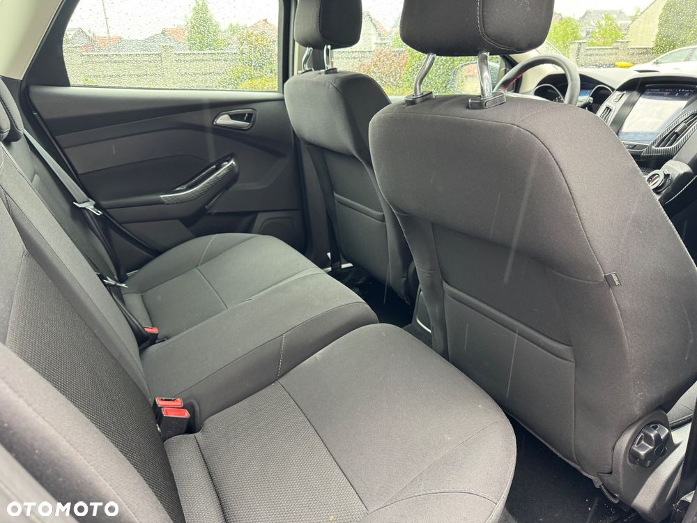 Ford Focus 1.0 EcoBoost Titanium - 12