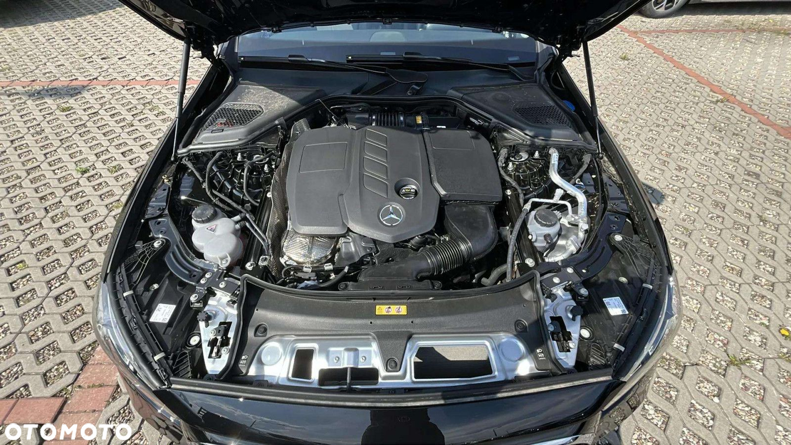 Mercedes-Benz Klasa E - 16