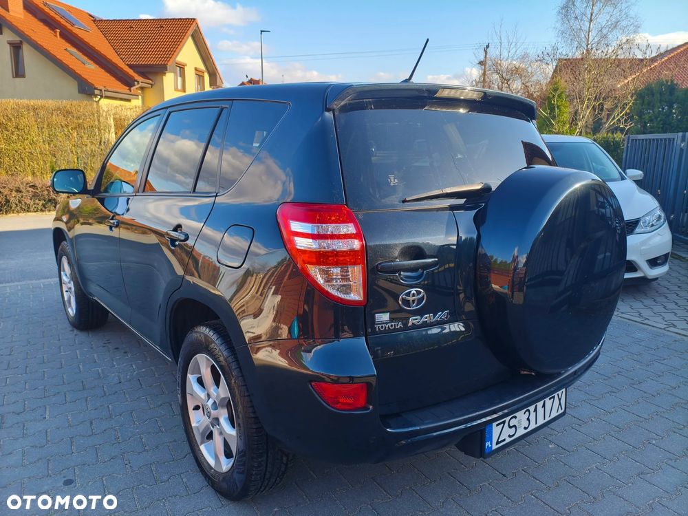 Toyota RAV4 - 11