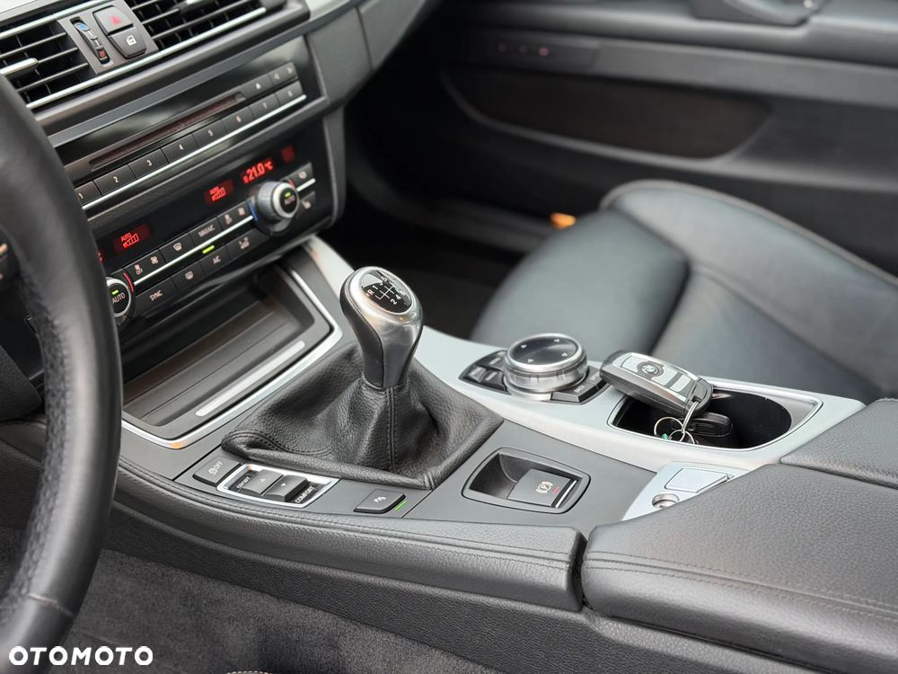 BMW Seria 5 528i Luxury Line - 20