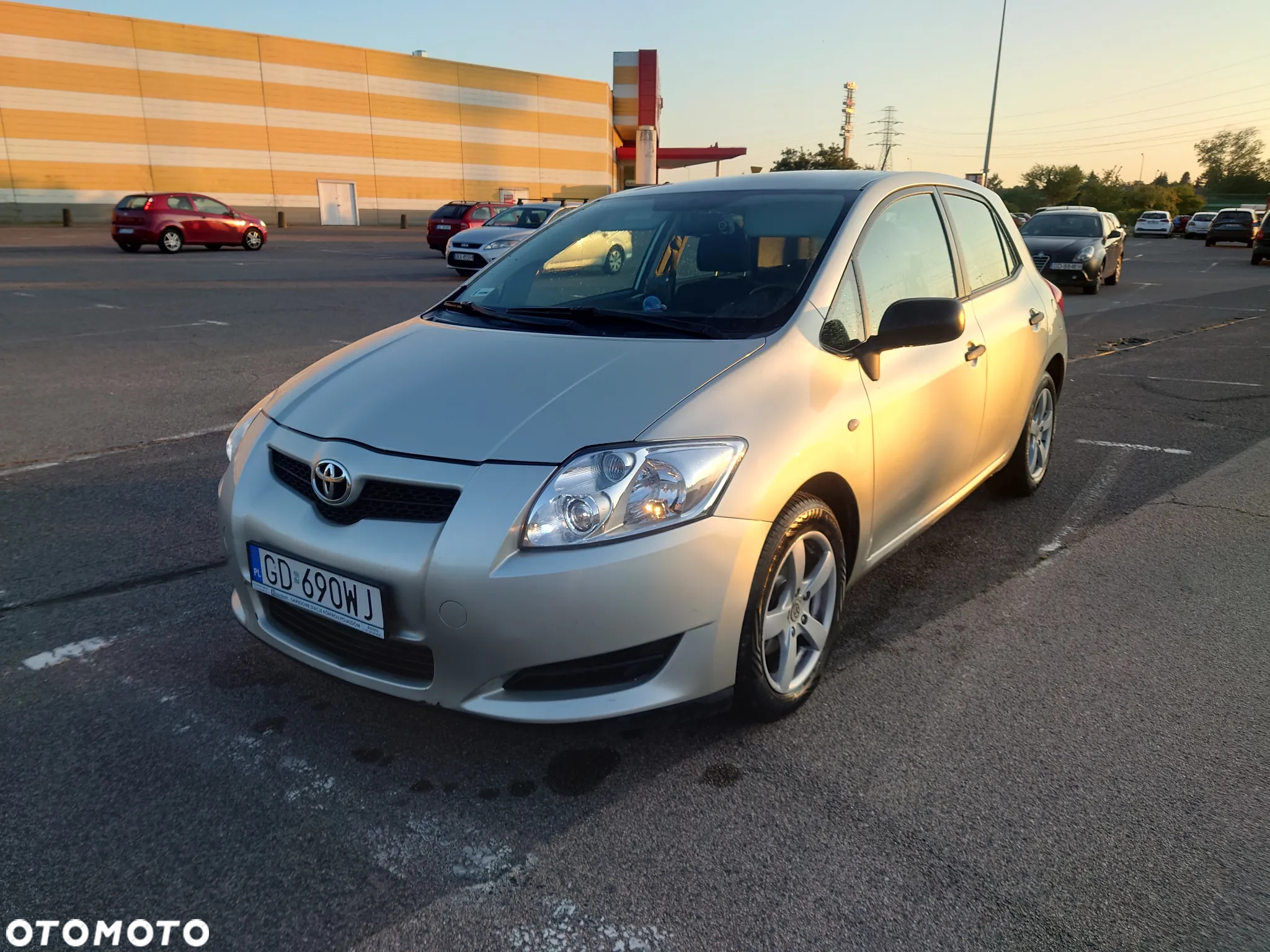 Toyota Auris 1.6 VVT-i Luna - 2