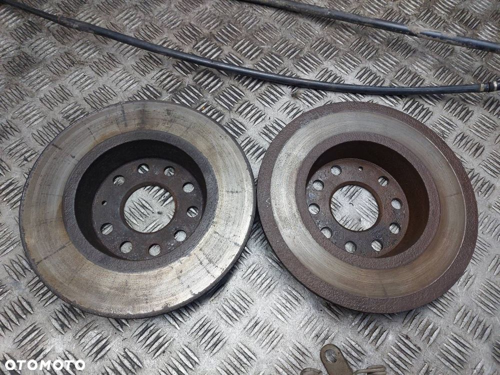 TARCZE HAMULCOWE TYŁ + KLOCKI + ZACISKI VOLKSWAGEN GOLF VI - 6