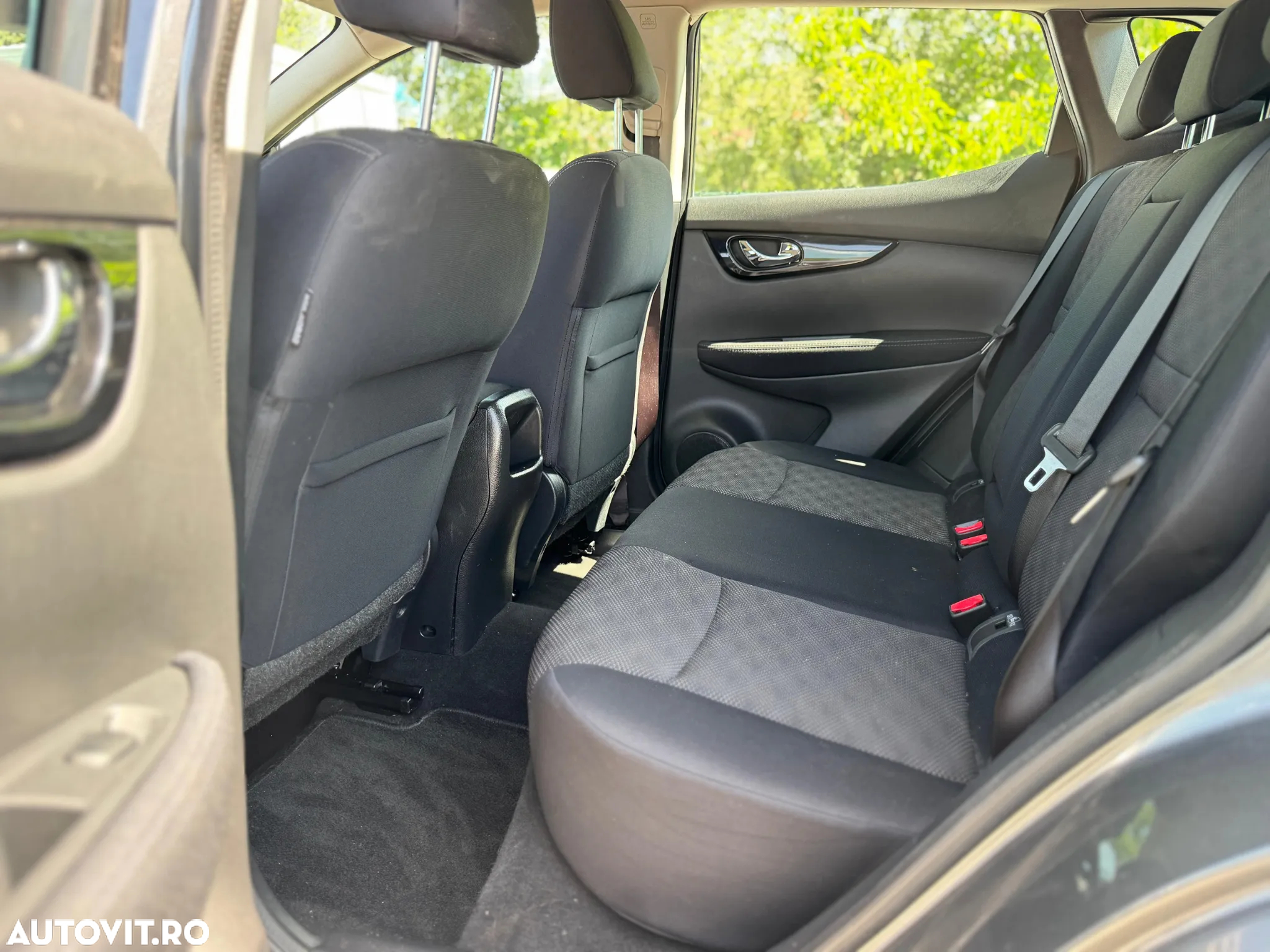 Nissan Qashqai 1.5 DCI N-Connecta - 6