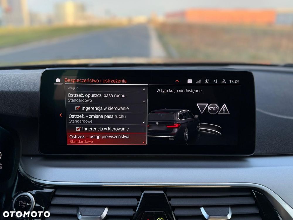 BMW Seria 5 530e Luxury Line sport - 32
