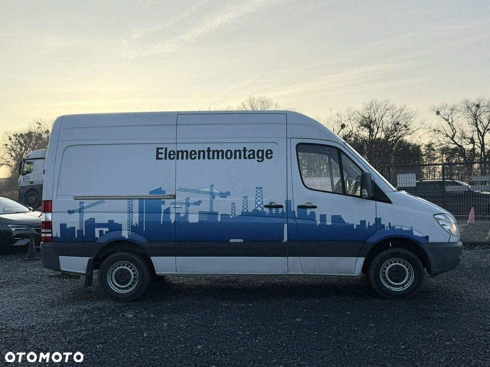 Mercedes-Benz Sprinter - 10