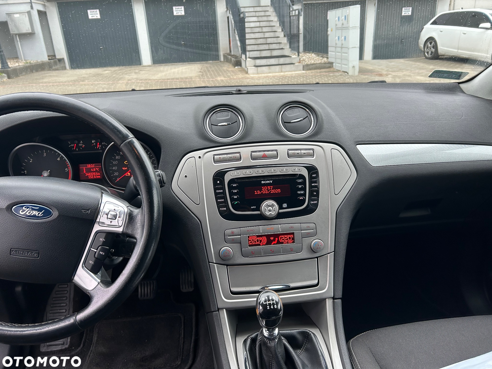 Ford Mondeo 2.0 TDCi Ambiente - 11