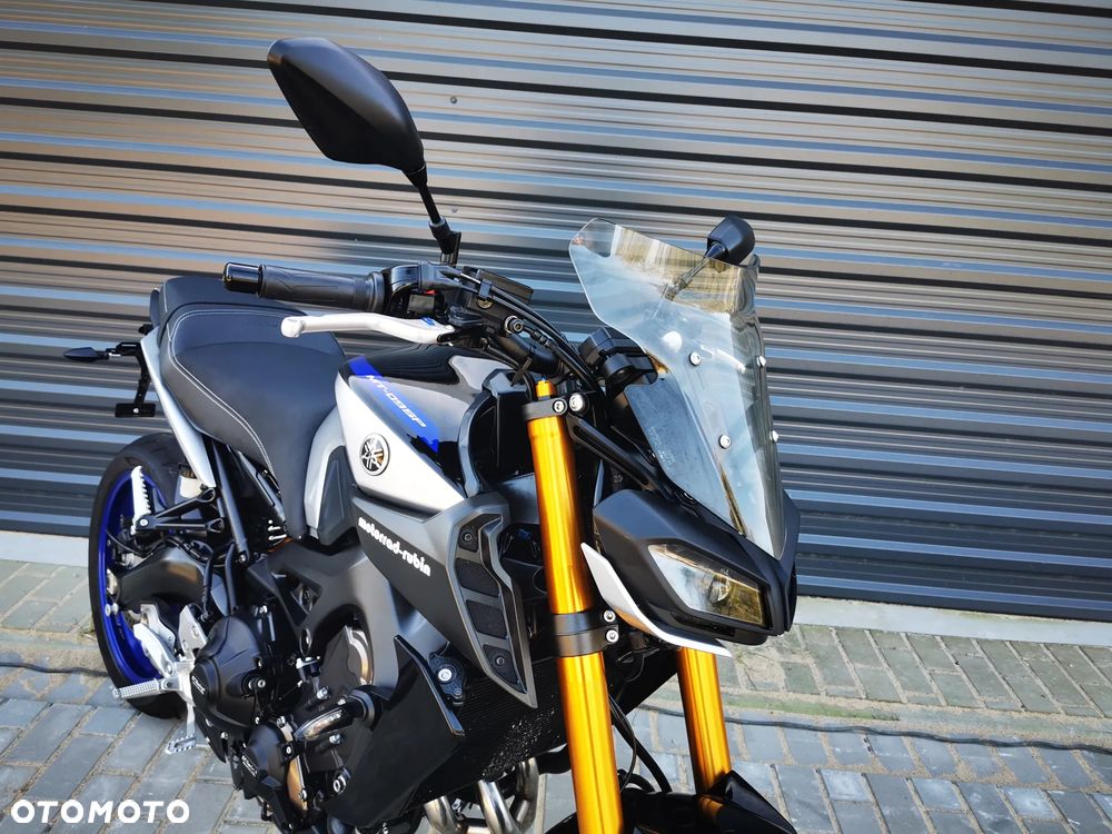 Yamaha MT - 24