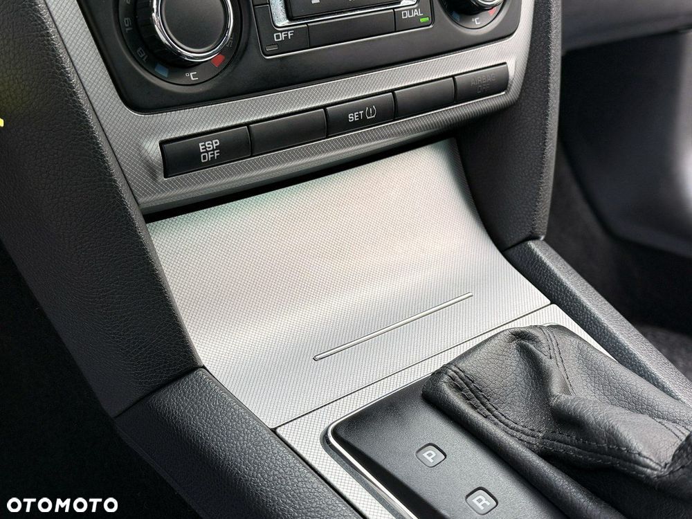 Skoda Octavia 1.4 TSI Elegance DSG - 22
