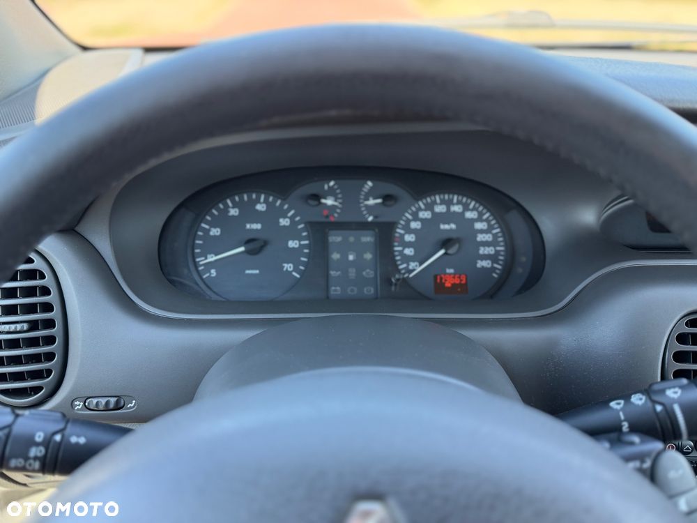 Renault Scenic Megane 1.6 RT 16V - 13
