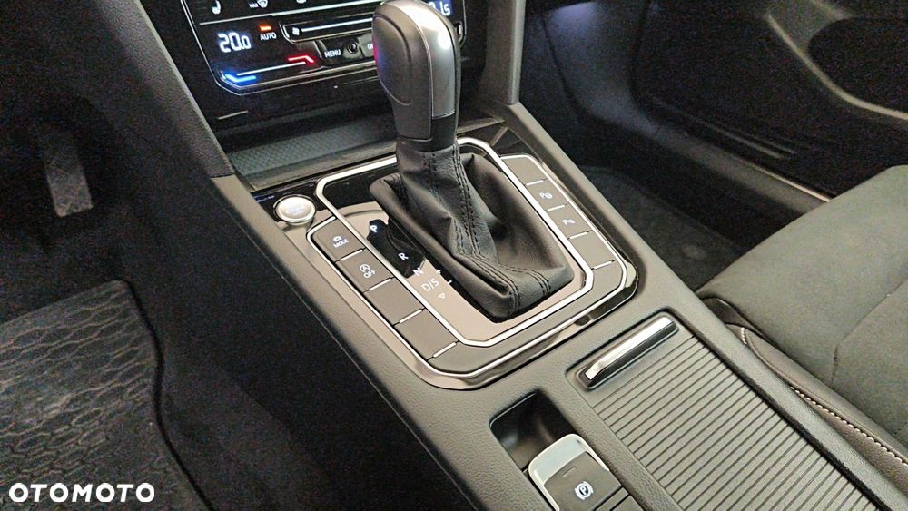 Volkswagen Passat 2.0 TSI Elegance DSG - 16