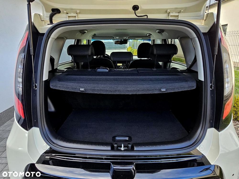 Kia Soul 1.6 CRDI Dream Team Edition - 22