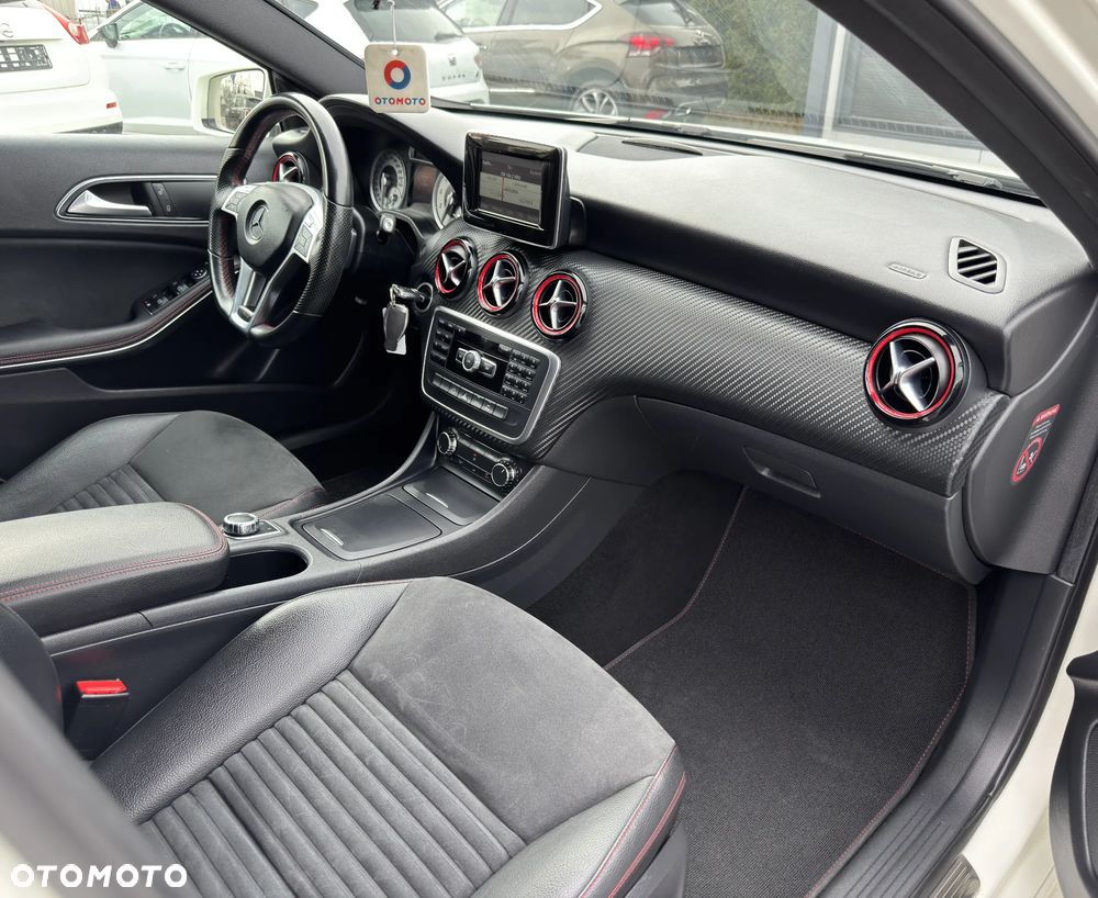 Mercedes-Benz Klasa A 250 4Matic 7G-DCT AMG Line - 27
