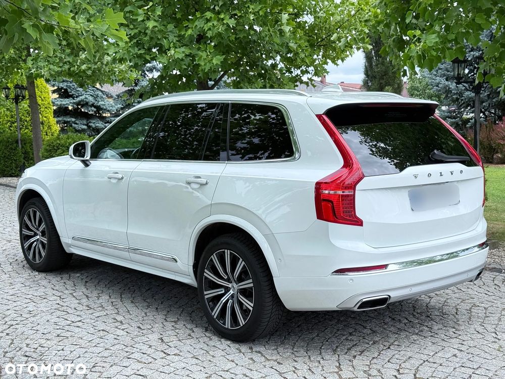 Volvo XC 90 - 9