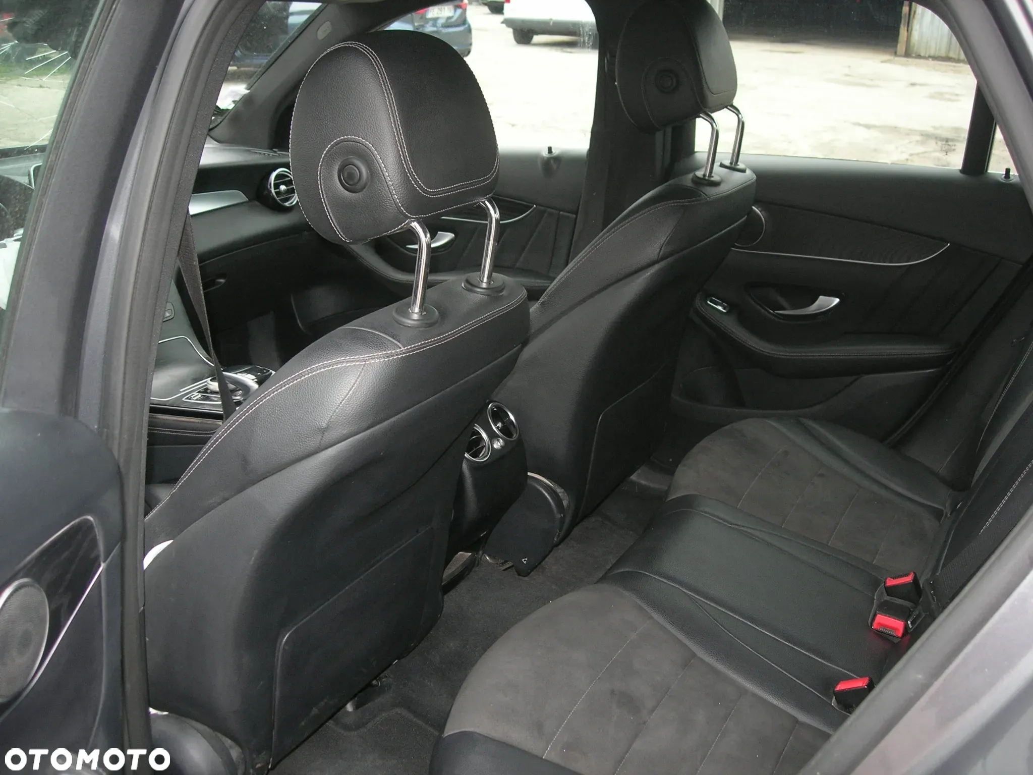Mercedes-Benz GLC 220 d 4Matic 9G-TRONIC AMG Line - 17