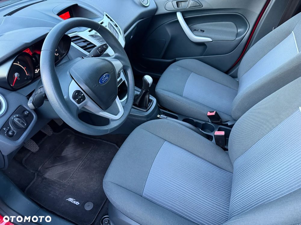 Ford Fiesta 1.25 Champions Edition - 21