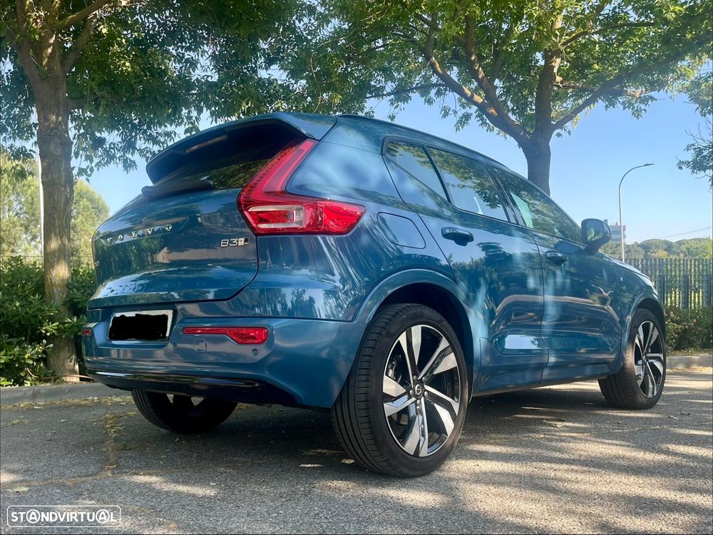 Volvo XC 40 2.0 B3 Black Edition - 7