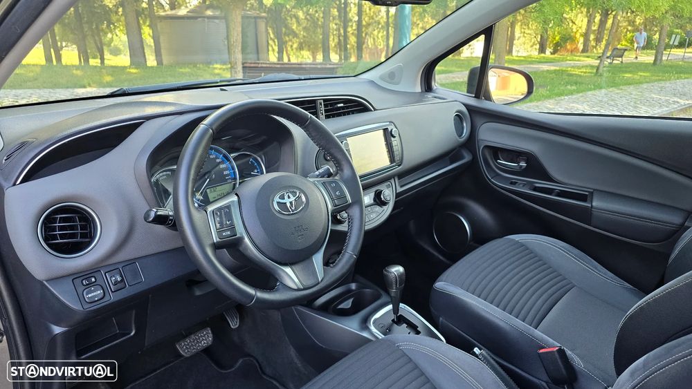 Toyota Yaris 1.5 HSD Sport+P.Luxury - 29