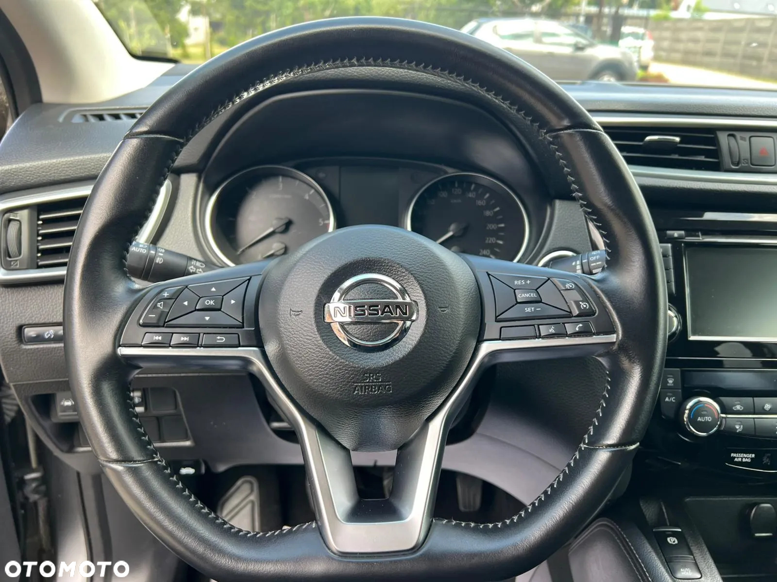 Nissan Qashqai 1.5 dCi Tekna - 15