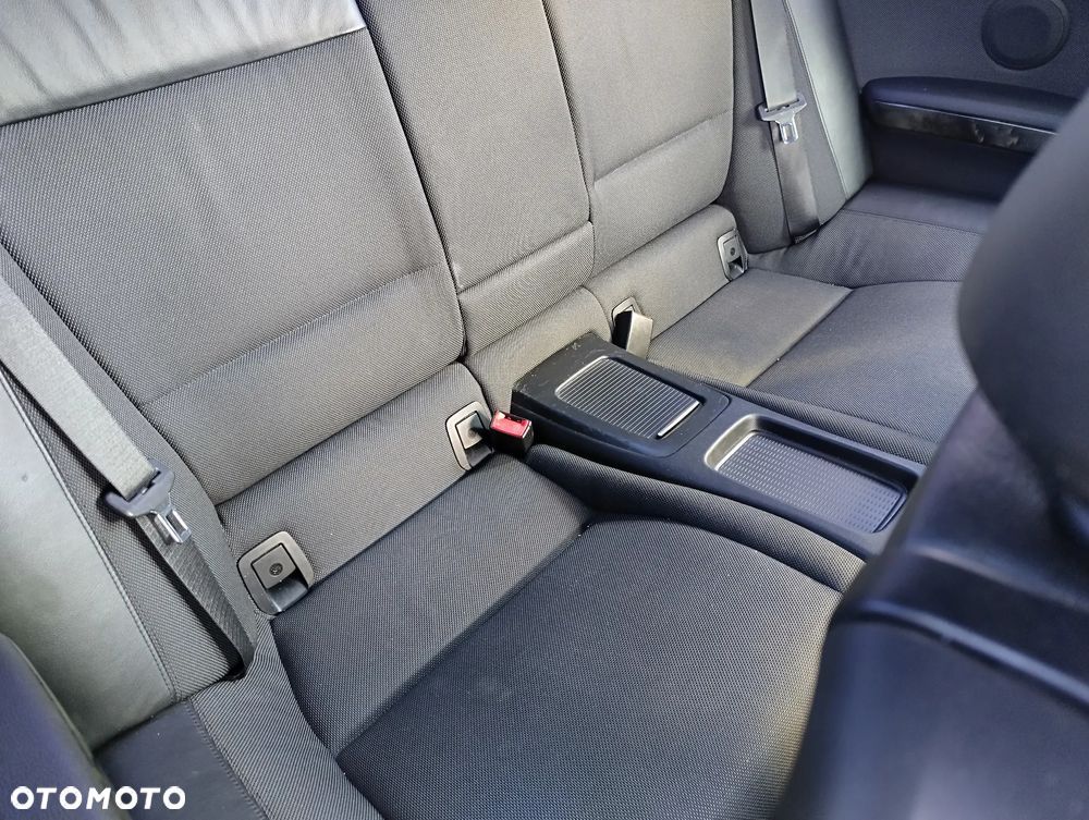 BMW Seria 3 325i xDrive - 10