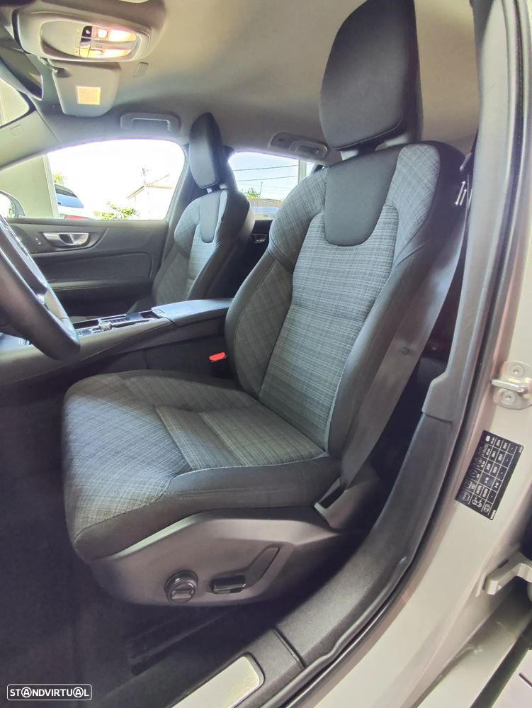 Volvo V60 2.0 T6 AWD TE Plus Bright - 26