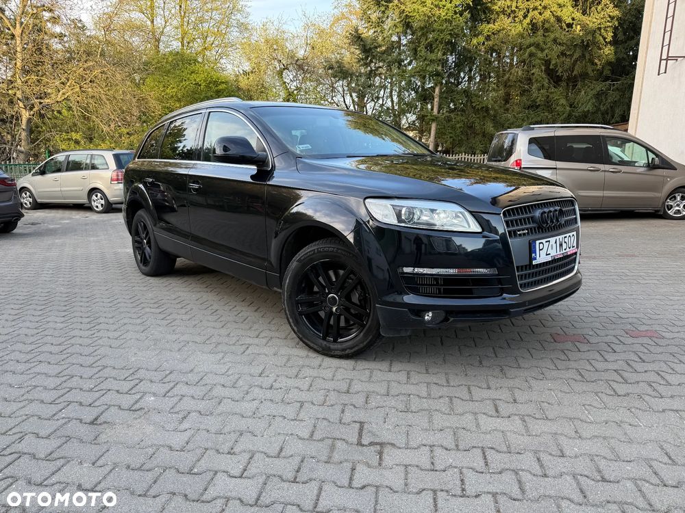 Audi Q7 - 1