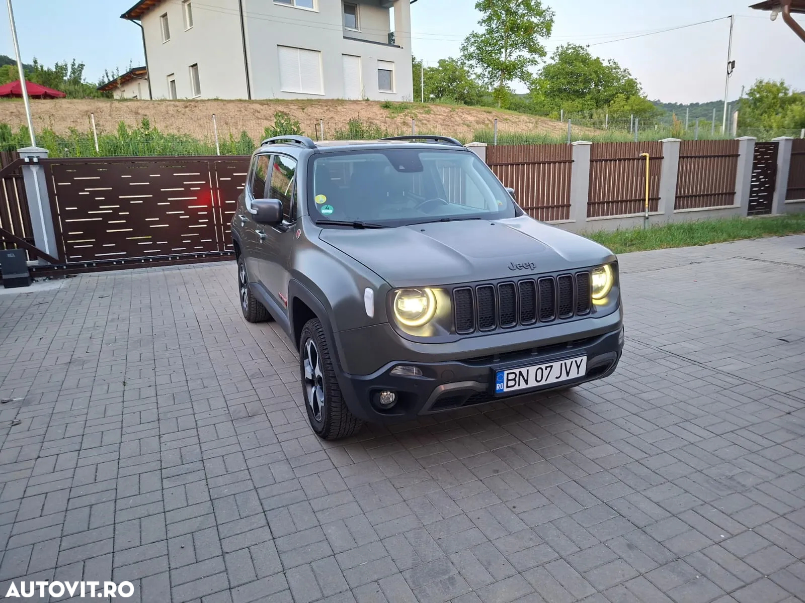 Jeep Renegade 2.0 M-Jet 4x4 AT Trailhawk - 4