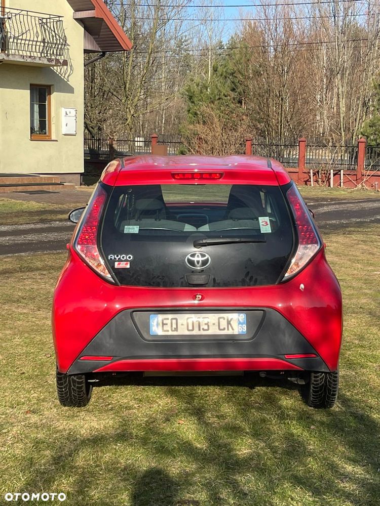 Toyota Aygo x-play - 5