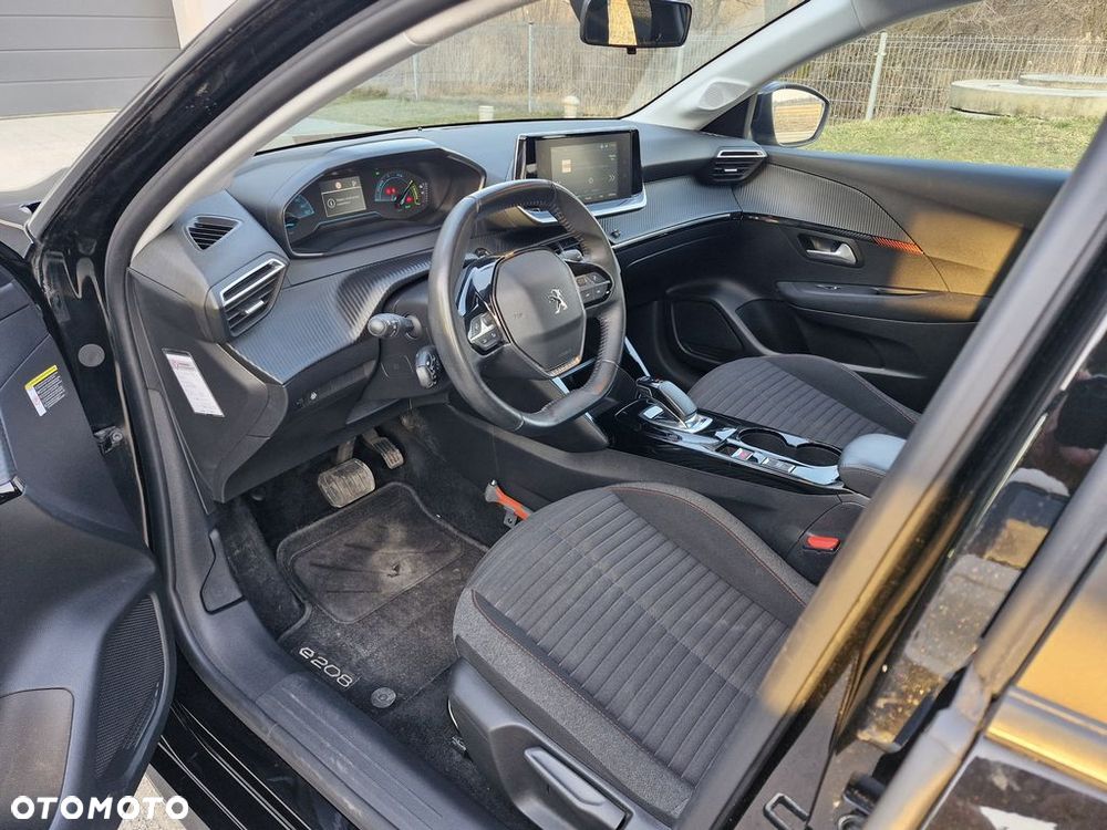 Peugeot 208 Active - 11