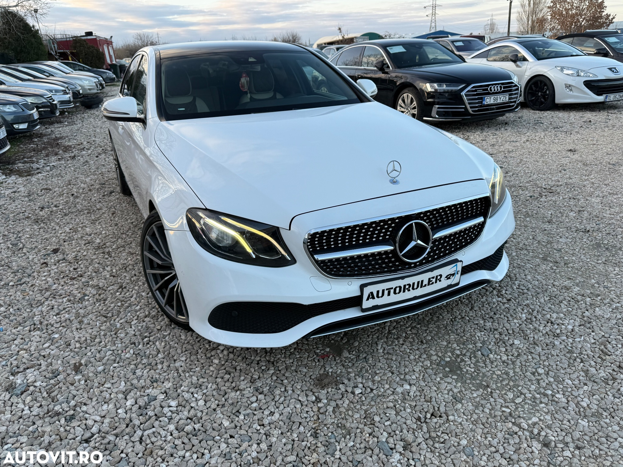 Mercedes-Benz E 220 d 9G-TRONIC AMG Line - 32