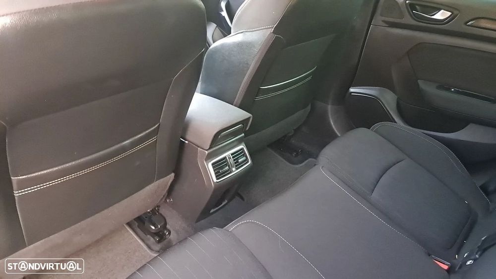 Renault Mégane 1.5 Blue dCi Limited - 32