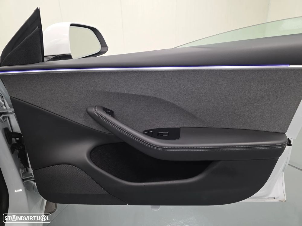 Tesla Model 3 Tração Traseira Premium - 39