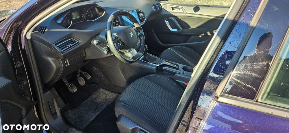 Peugeot 308 PureTech 130 GPF Stop & Start Style - 8