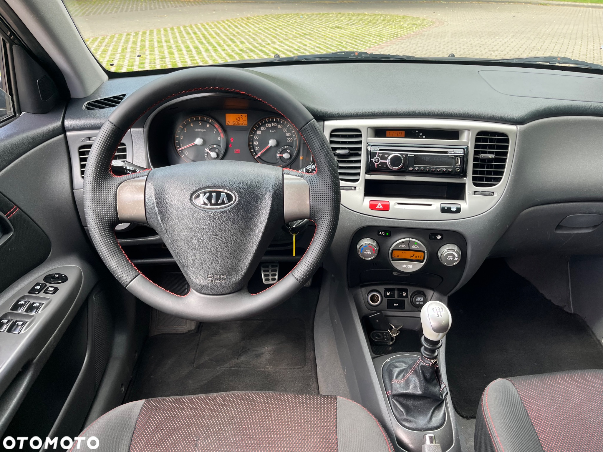 Kia Rio - 14