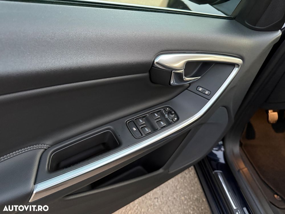 Volvo V60 D3 Momentum Pro - 15