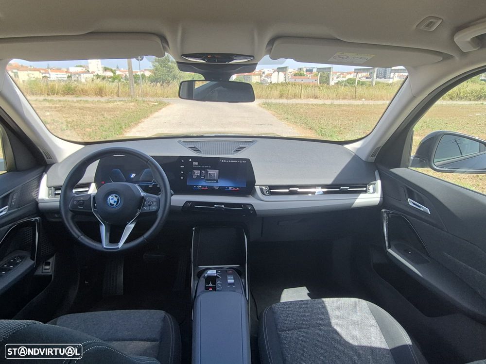 BMW iX1 xDrive30 - 13