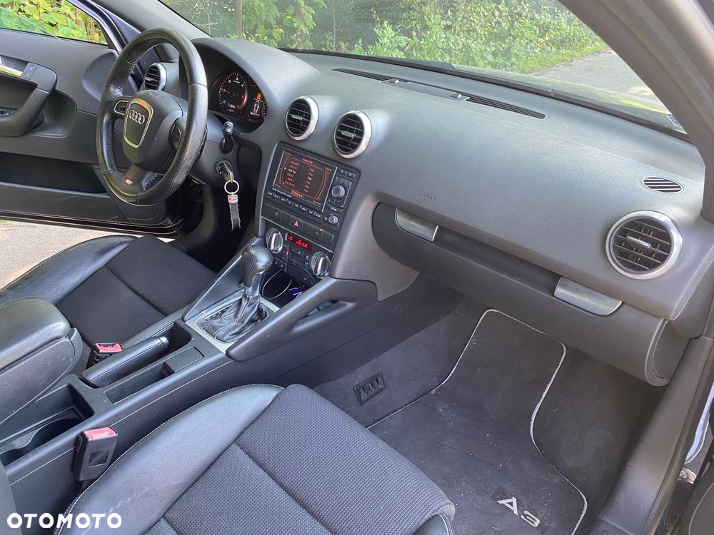 Audi A3 Sportback 2.0 TDI DPF S tronic Ambiente - 8