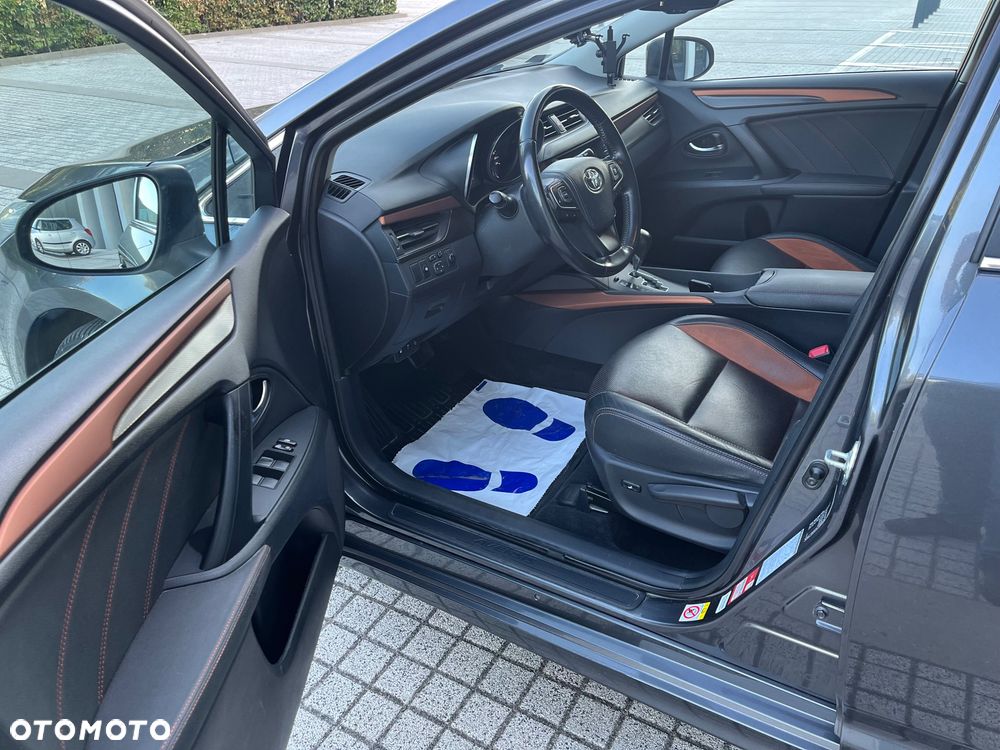 Toyota Avensis 1.8 Prestige MS - 10