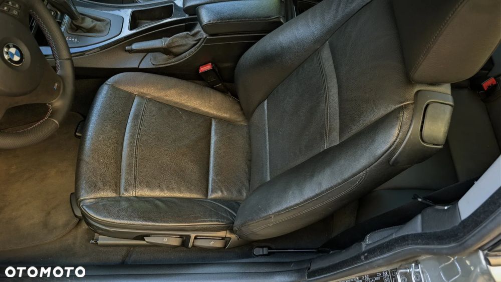 BMW Seria 3 320i - 29