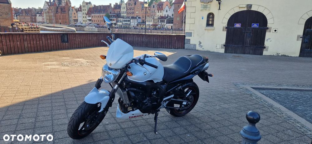 Yamaha FZ6 - 1