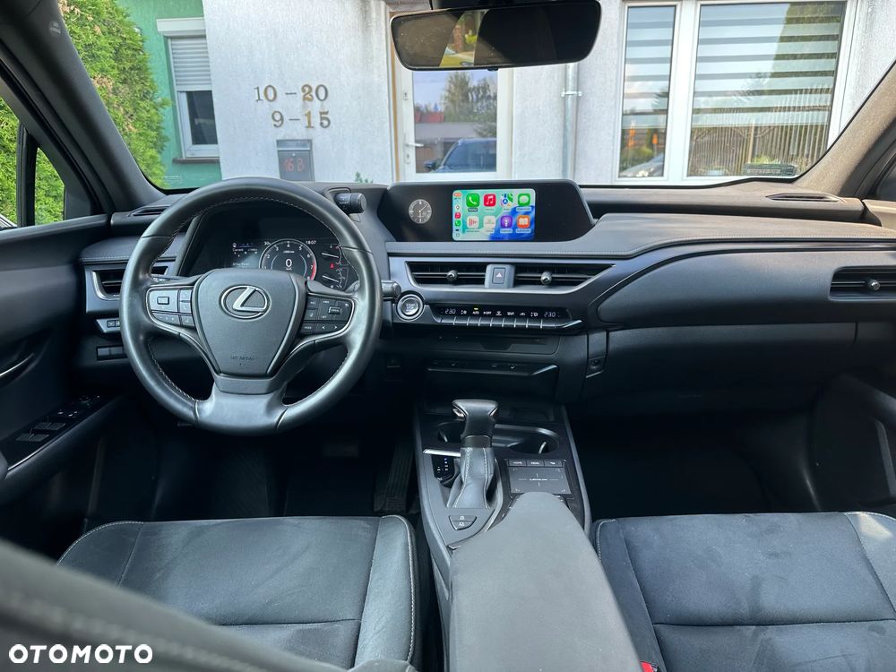 Lexus UX - 3
