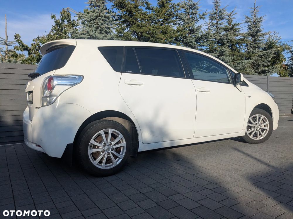 Toyota Verso 2.0 D-4D - 6