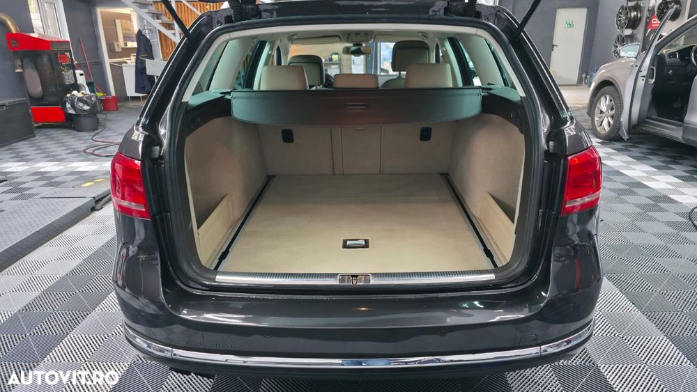 Volkswagen Passat 2.0 TDI 4Motion BlueMotion Technology Highline - 10