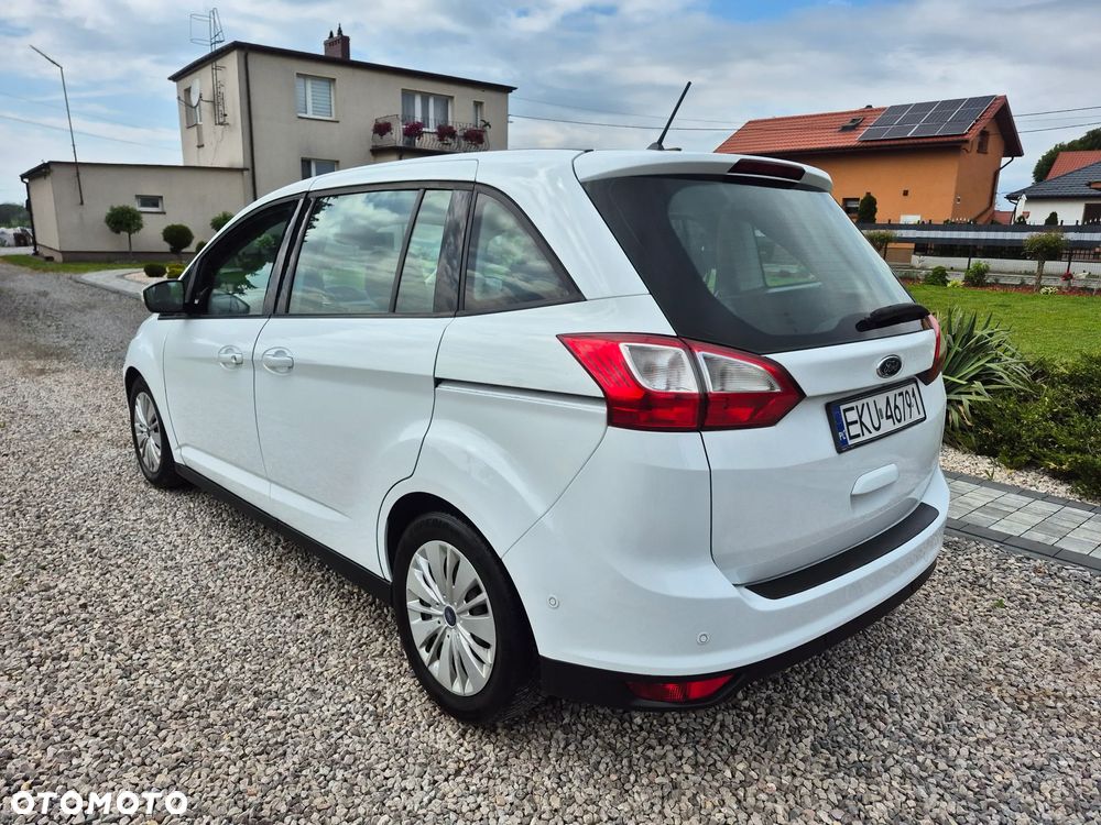 Ford Grand C-MAX - 18