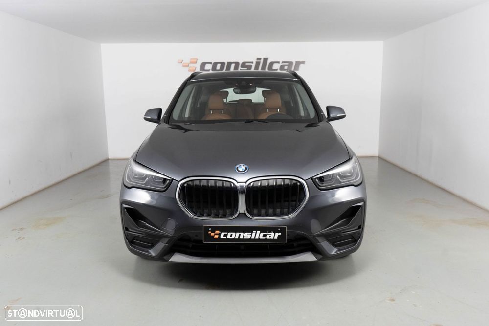 BMW X1 25 e xDrive Corporate Edition - 3