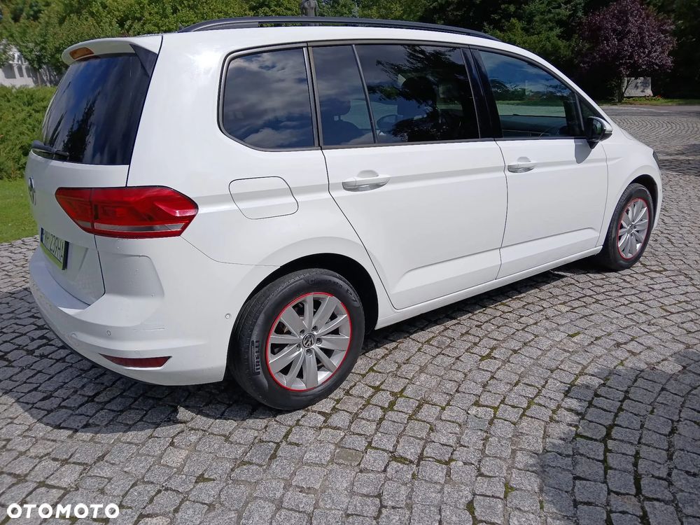 Volkswagen Touran - 3